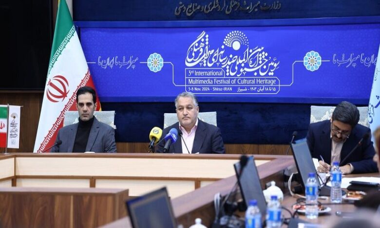 تابش: بیش از ۴٠ هنرمند در جشنواره چندرسانهای میراث فرهنگی تجلیل میشوند