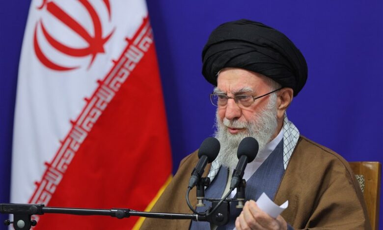 امام خامنه‌ای: حوزه علمیه مشهد مدیون آیت‌الله میلانی است