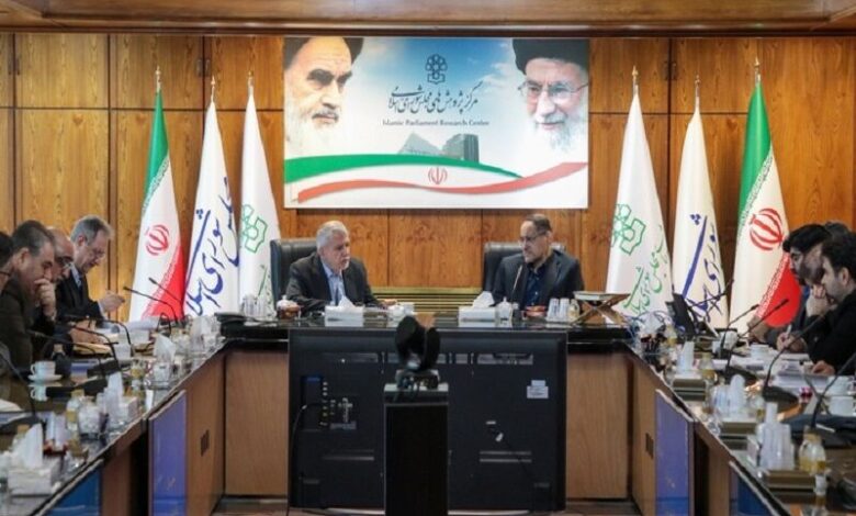 وزیر میراث‌فرهنگی، گردشگری و صنایع‌دستی گفت: برای تصمیم گیری درباره آینده گردشگری باید براساس داده و تحلیل جلو برویم که مرکز پژوهش‌های مجلس می‌تواند در این مسیر شریک راهبردی ما باشد.