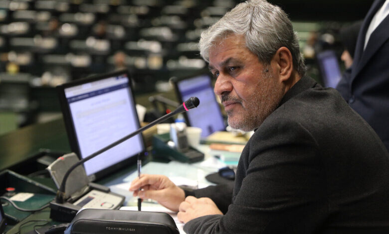 رئیس کمیسیون تلفیق لایحه بودجه ۱۴۰۵ گفت: در صورت رد کلیات بودجه سال آینده در جلسه علنی فردا مجلس شورای اسلامی، دولت پنج روز فرصت اصلاح لایحه را دارد تا پس از آن، کمیسیون تلفیق باردیگر بودجه را بررسی کند.