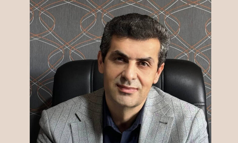 به گزاش پارسیان: این شیوه حمل‌و‌نقل، به عنوان اصلی‌ترین روش جابجایی کالا و مسافر در داخل کشور، نقش حیاتی در تأمین نیازهای اساسی جامعه، توزیع عادلانه ثروت و رونق کسب‌وکارهای کوچک و متوسط دارد. توسعه و بهسازی زیرساخت‌های جاده‌ای، نوسازی ناوگان حمل و نقل و ارتقای ایمنی جاده‌ها، از جمله اولویت‌های اساسی برای دستیابی به توسعه پایدار و افزایش رفاه اجتماعی است.