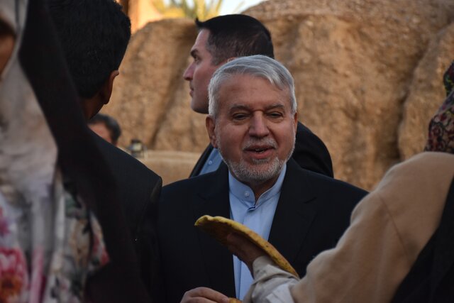 وزیر میراث‌فرهنگی، گردشگری و صنایع‌دستی با ترسیم چشم‌اندازی تازه از آینده شرق کشور گفت: طبس و خراسان جنوبی تنها مقصد گردشگری نیستند، بلکه گنجینه‌ای از تاریخ، فرهنگ، ایمان و زیست‌بوم کویری‌اند که با تقویت زیرساخت‌ها، سرمایه‌گذاری و روایت درست، می‌توانند به یکی از کانون‌های اثرگذار گردشگری ملی و بین‌المللی ایران تبدیل شوند.