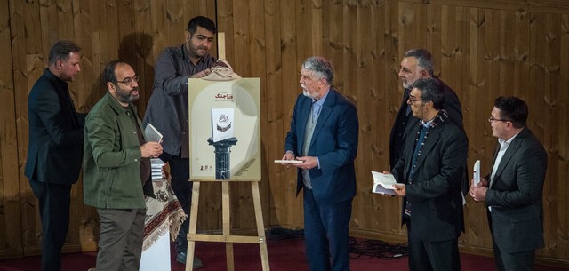 مراسم پایانی هجدهمین دوره جایزه «جلال آل‌احمد»، امروز چهارشنبه هفدهم دی‌ماه در تالار قلم سازمان اسناد و کتابخانه ملی ایران با حضور سیدعباس صالحی، وزیر فرهنگ و ارشاد اسلامی، محسن جوادی، معاون فرهنگی وزارت فرهنگ و ارشاد اسلامی، و ابراهیم حیدری، مدیرعامل خانه کتاب و ادبیات ایران، برگزار شد.