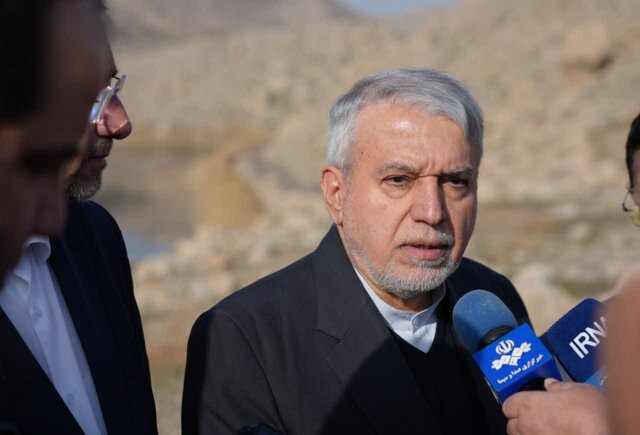 سید رضا صالحی امیری روز پنجشنبه ۹ بهمن، در بازدید از تالاب‌های شهرستان پلدختر  با بیان اینکه حامل سلام رئیس جمهور به مردم عزیز لرستان هستم، اظهار کرد: لرستان دیار تاریخ و تمدن ایران زمین است و ما نسبت به این استان، احساس غرور داریم.