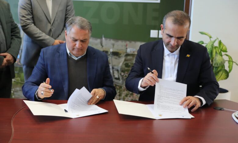 به گزارش پرس یران به نقل از روابط عمومی و امور بین‌الملل سازمان منطقه آزاد انزلی، تفاهم‌نامه مزبور که در ۸ ماده، و ۲۴ بند در ساختمان اداری سازمان منطقه آزاد انزلی به امضای طرفین رسید، همکاری دو جانبه در حوزه توسعه زیرساخت‌ها،خدمات و سرمایه‌گذاری در حوزه‌های مختلف گردشگری،اقامتی،تفریحی،خوراک، سلامت، و حمل و نقل دریایی، ریلی؛ در منطقه آزاد انزلی را به عنوان موضوع اصلی همکاری دو جانبه طی یک بازه زمانی سه ساله تعیین کرده است.