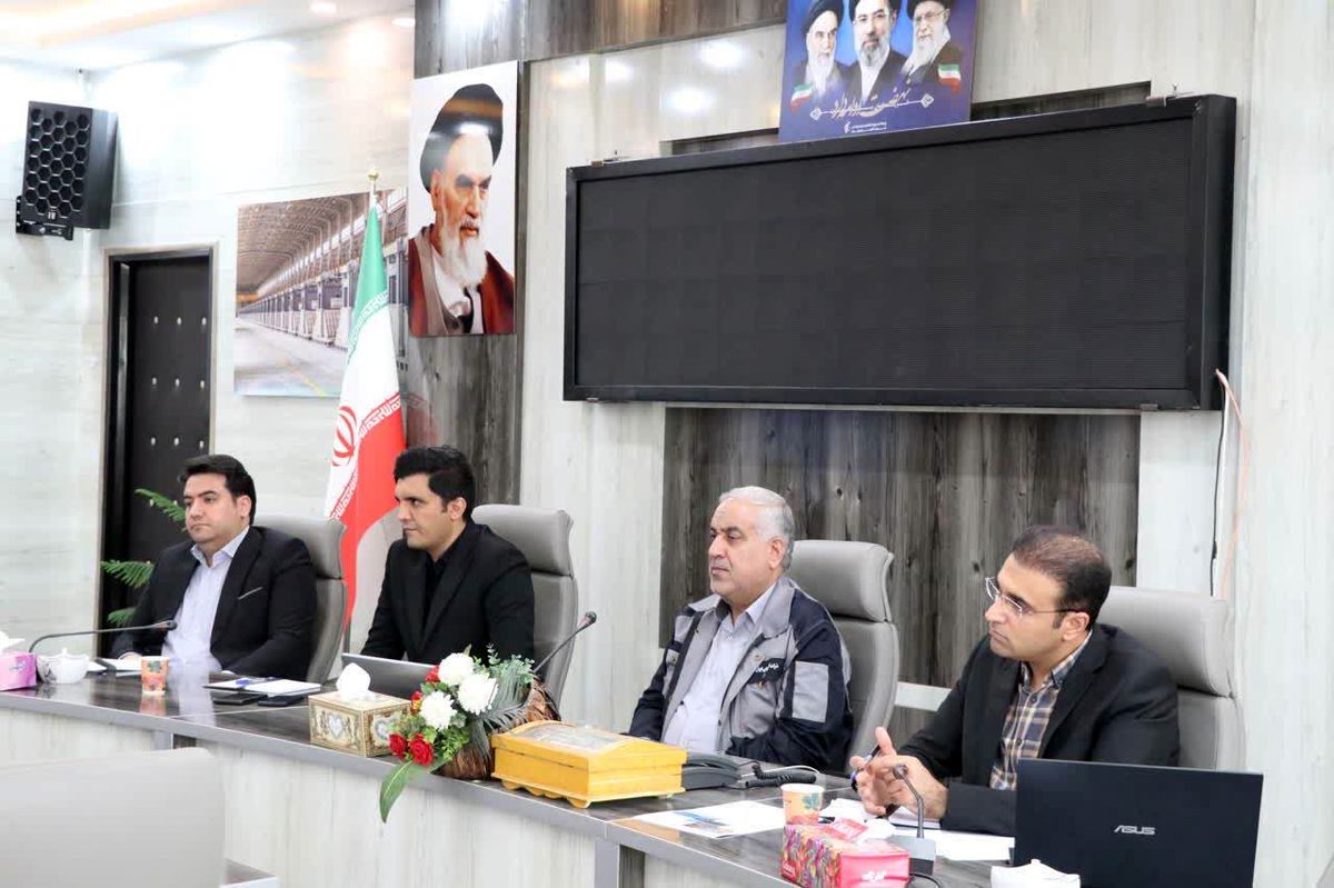 با حضور سرپرست شرکت آلومینای ایران؛ نشست های تخصصی بررسی چالش ها و گلوگاه های تولید با هدف ارتقاء بهره‌وری و تحقق تولید پایدار برگزار شد – پارسیان