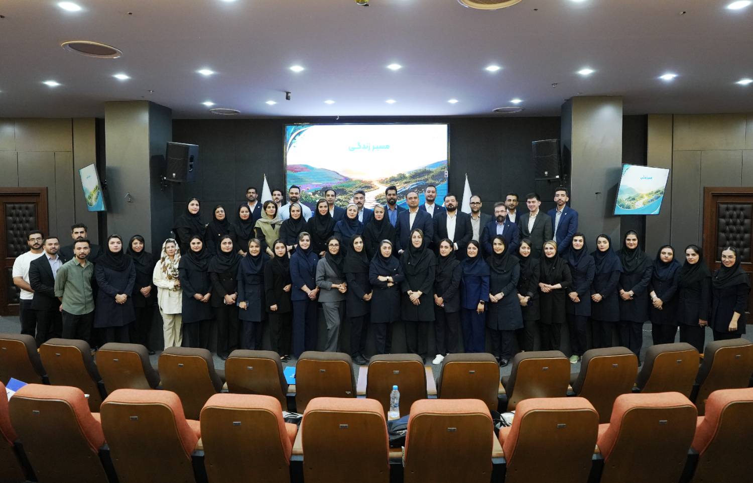همایش «مسیر زندگی» بیمه تجارت‌نو؛ گامی برای توانمندسازی کارشناسان بیمه‌های زندگی – پارسیان
