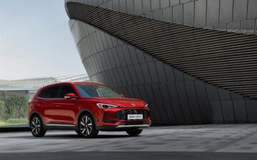بررسی MG ZS هیبرید و جایگاه آن در بازار خودروهای وارداتی