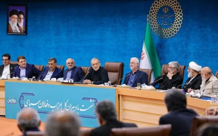پزشکیان: خدمت به مردم باید محور رقابت احزاب باشد