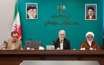 وزیر فرهنگ: فاجعه مدرسه میناب پرچم مظلومیت ایران و سلاحی بازدارنده در برابر جنگ‌های غلط است