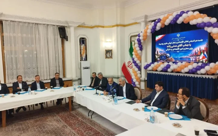 وزیر اقتصاد در جمع تجار ایرانی مقیم مسکو: توسعه روابط با روسیه در اولویت دولت چهاردهم است