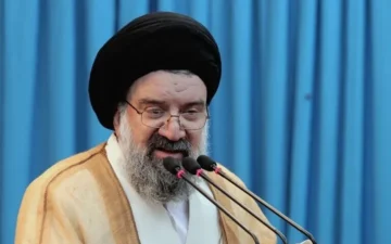 خطیب نماز جمعه تهران: رئیس‌جمهور کشورمان جواب دندان‌شکن به ترامپ داد