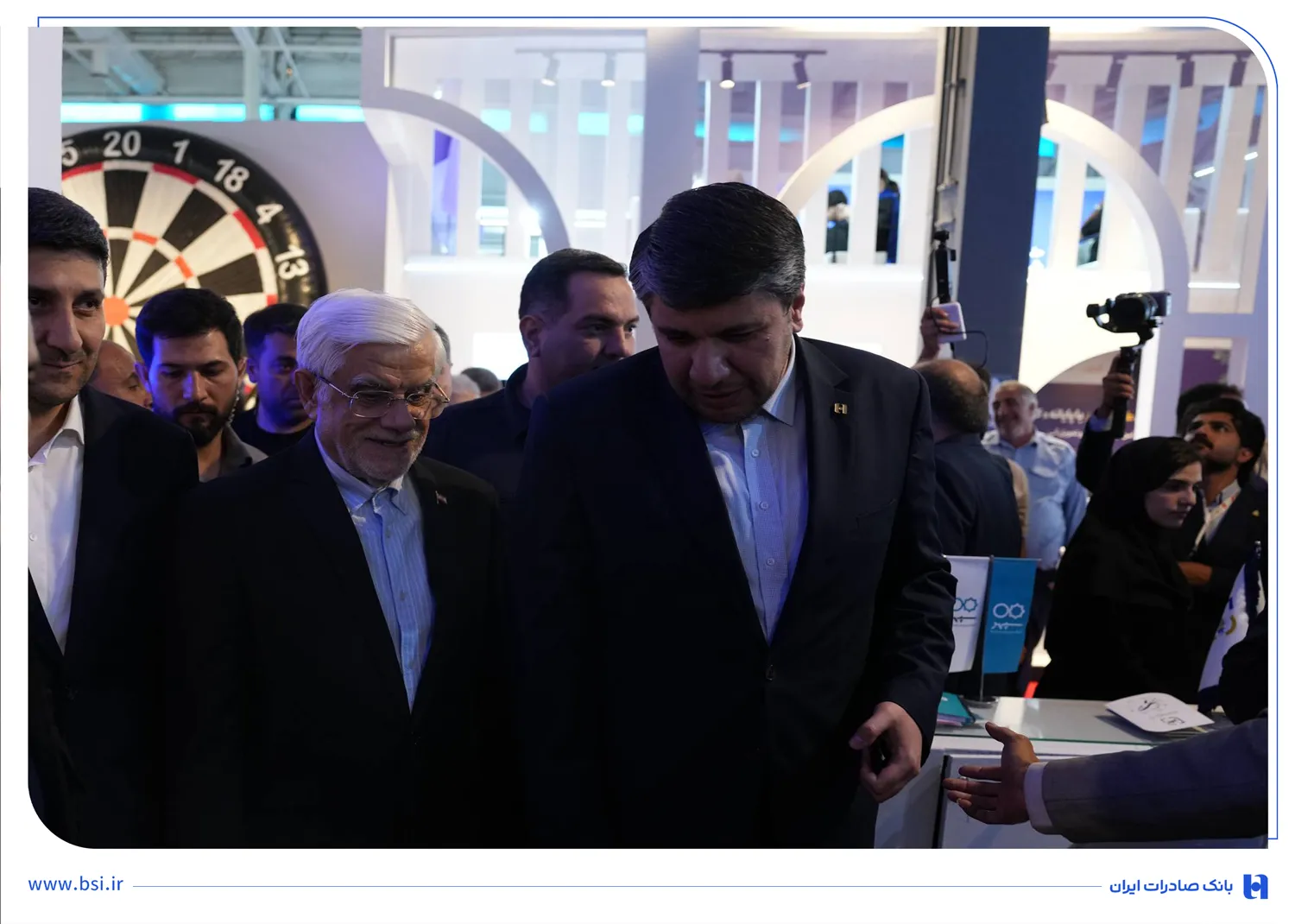 قدردانی محمدرضا عارف از عرضه خدمات هوشمند به مشتریان