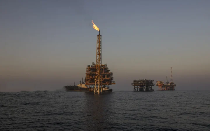 مسیر حرکت نفت در دولت چهاردهم