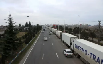 کاهش ۸ روزه زمان ایستایی کامیون‌ها در مرز بازرگان