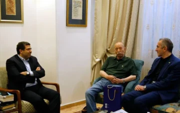 قدردانی استاد علی نصیریان از خدمات بیمه آسیا به اهالی فرهنگ و هنر
