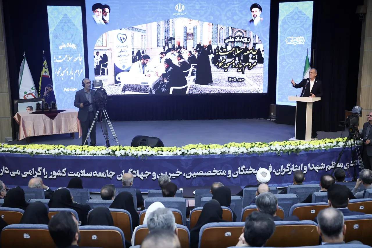 مسئولیت ما در برابر مشکلات مردم، مسئولیتی دینی، اجتماعی و انسانی است