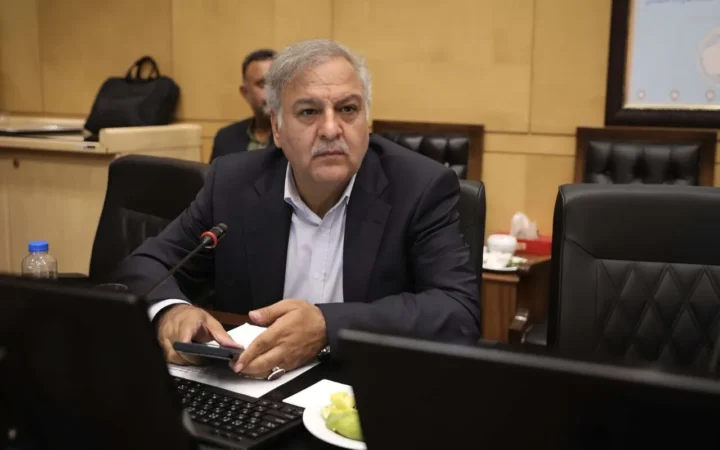 مهار نوسانات نرخ ارز برای ثبات در بازار ضرورت دارد