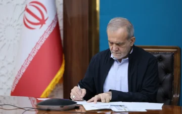 رئیسجمهور حکم انتصاب «مهرداد اخلاقی» به عنوان وزیر دفاع را صادر کرد