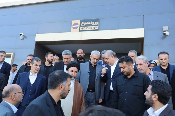 وزیر اقتصاد در بازدید از مرز سرو: مشکلات مسافران و رانندگان را با جدیت در دولت پیگیری می‌کنم