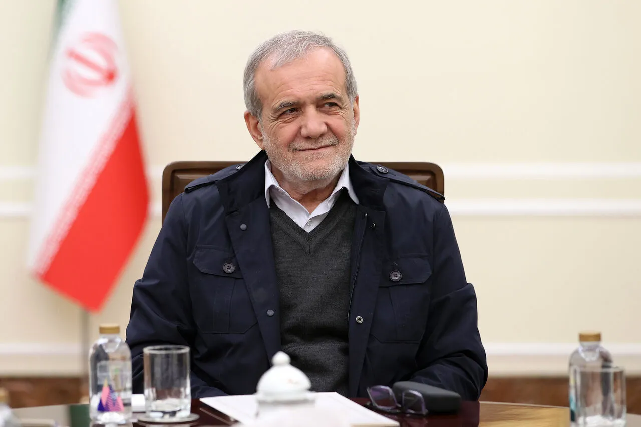 پزشکیان: روستا و عشایر، ریشه‌های اصیل هویت فرهنگی و اجتماعی ایران هستند