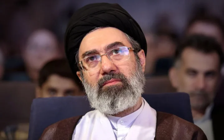رهبر انقلاب: ایران قوی بر پایه اقتدار علمی و فناوری استوار است