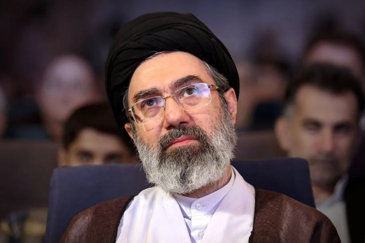رهبر انقلاب: ایران قوی بر پایه اقتدار علمی و فناوری استوار است